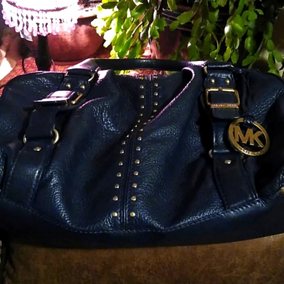 Michael Kors - Picture 1 of 7